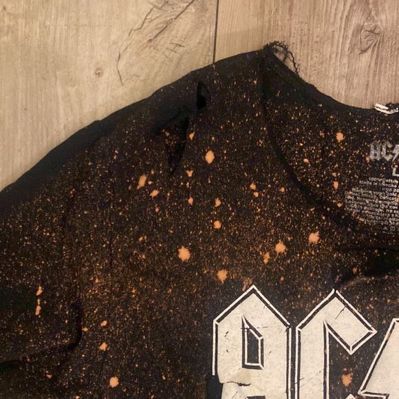 AC/DC Off the Shoulder Bleached Crop Top Size Large - Picture 5 of 6